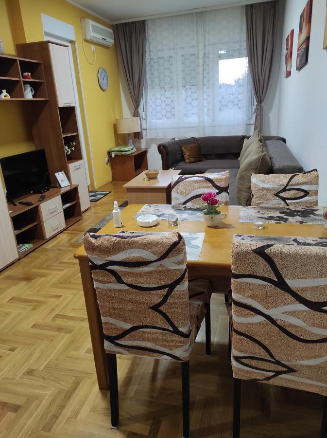 Apartman Marina Sa Garazom Нови-Сад Экстерьер фото