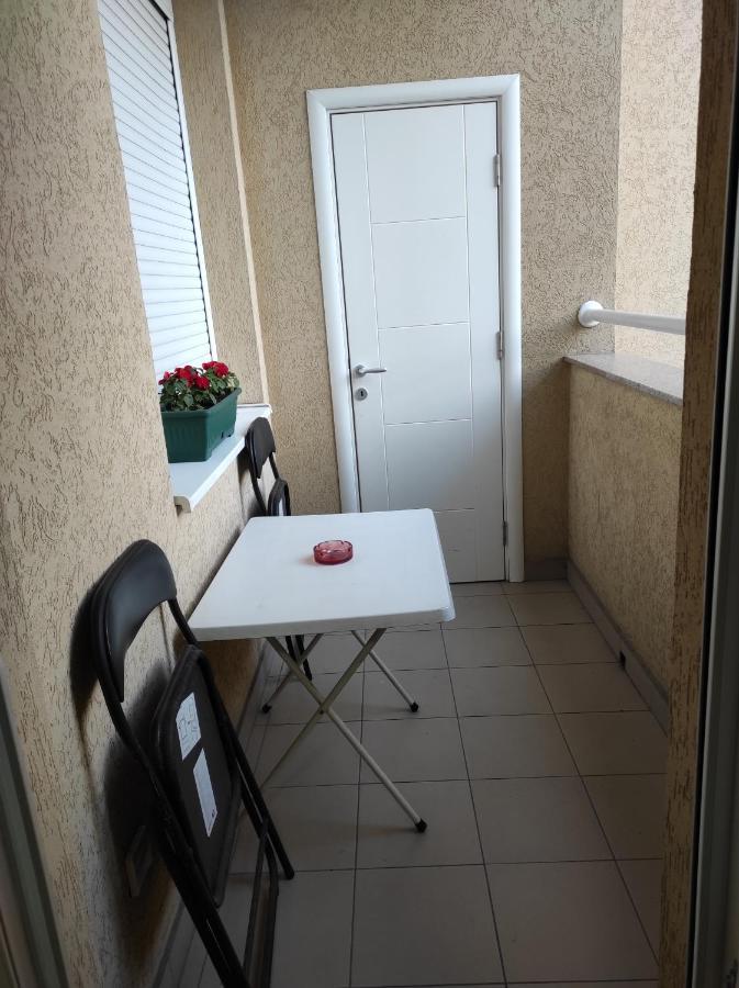 Apartman Marina Sa Garazom Нови-Сад Экстерьер фото