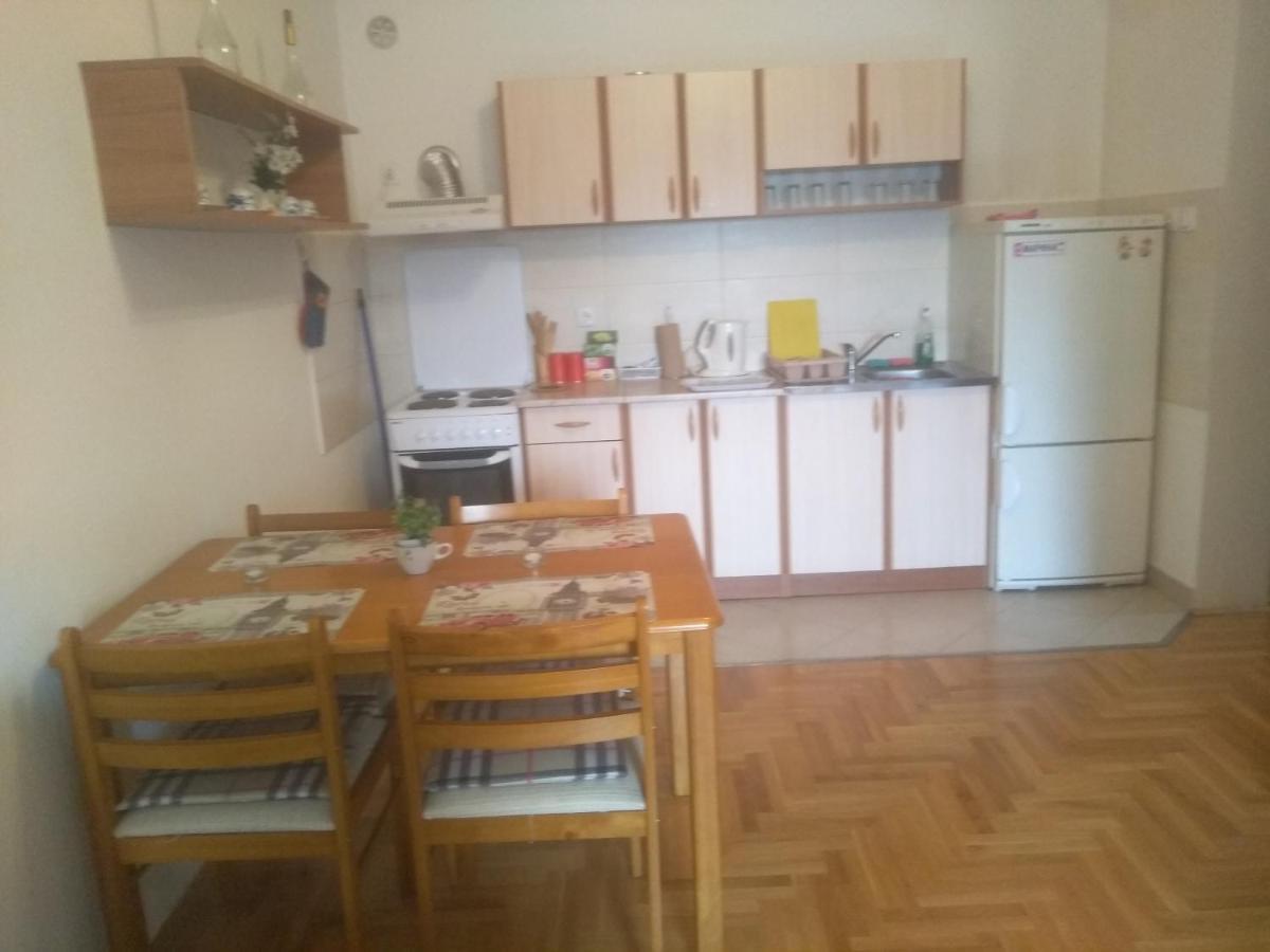 Apartman Marina Sa Garazom Нови-Сад Экстерьер фото